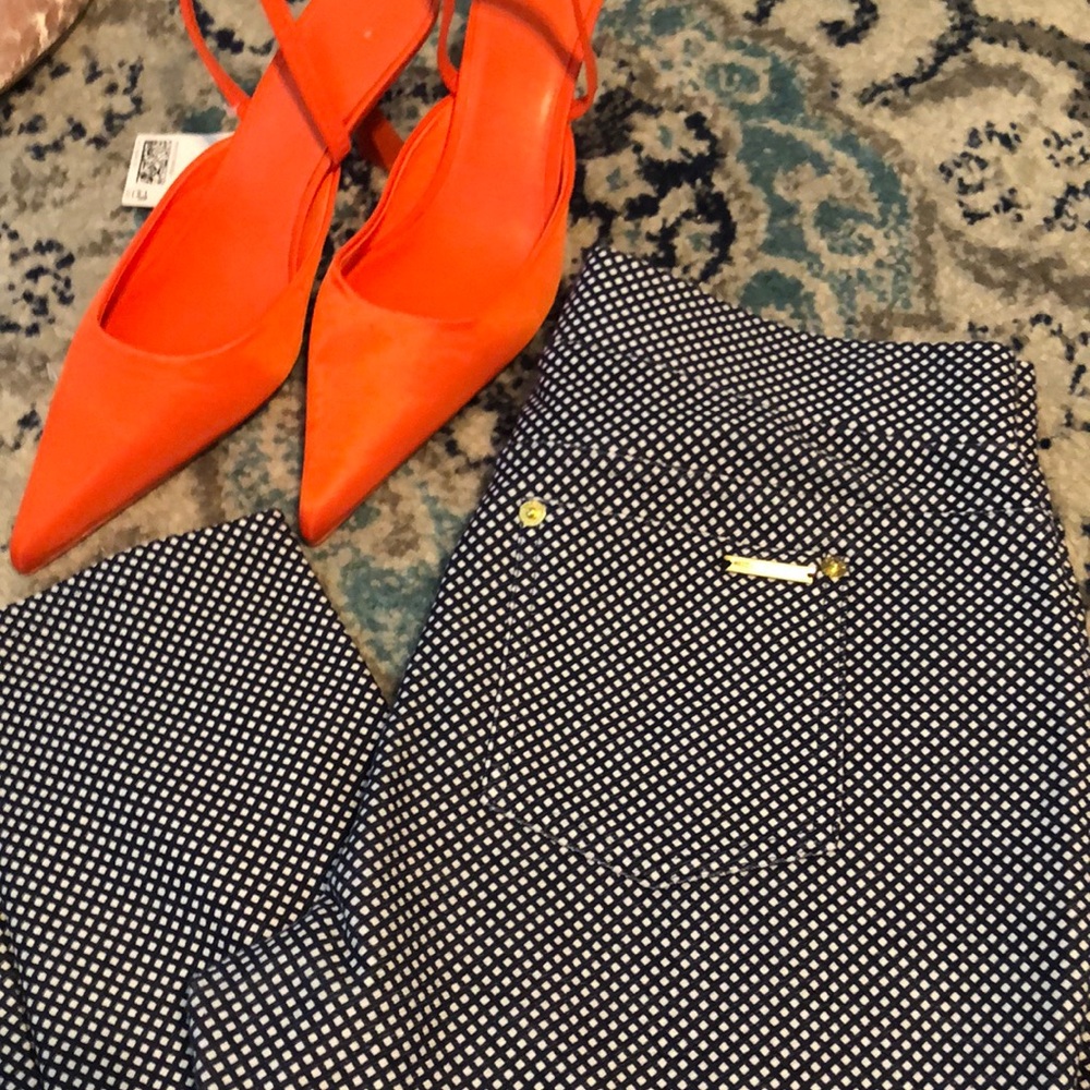 Michael Kors pull on light weight casual slacks.(leggings)